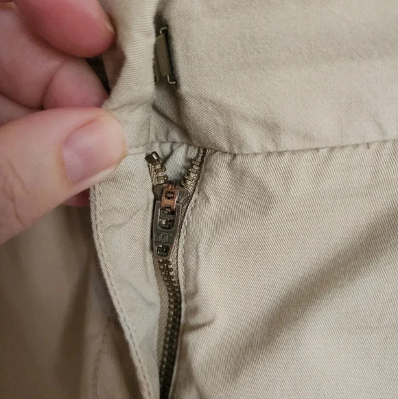 J.Crew Shorts Chino Broken In Cotton Size 8  M - Picture 3 of 5